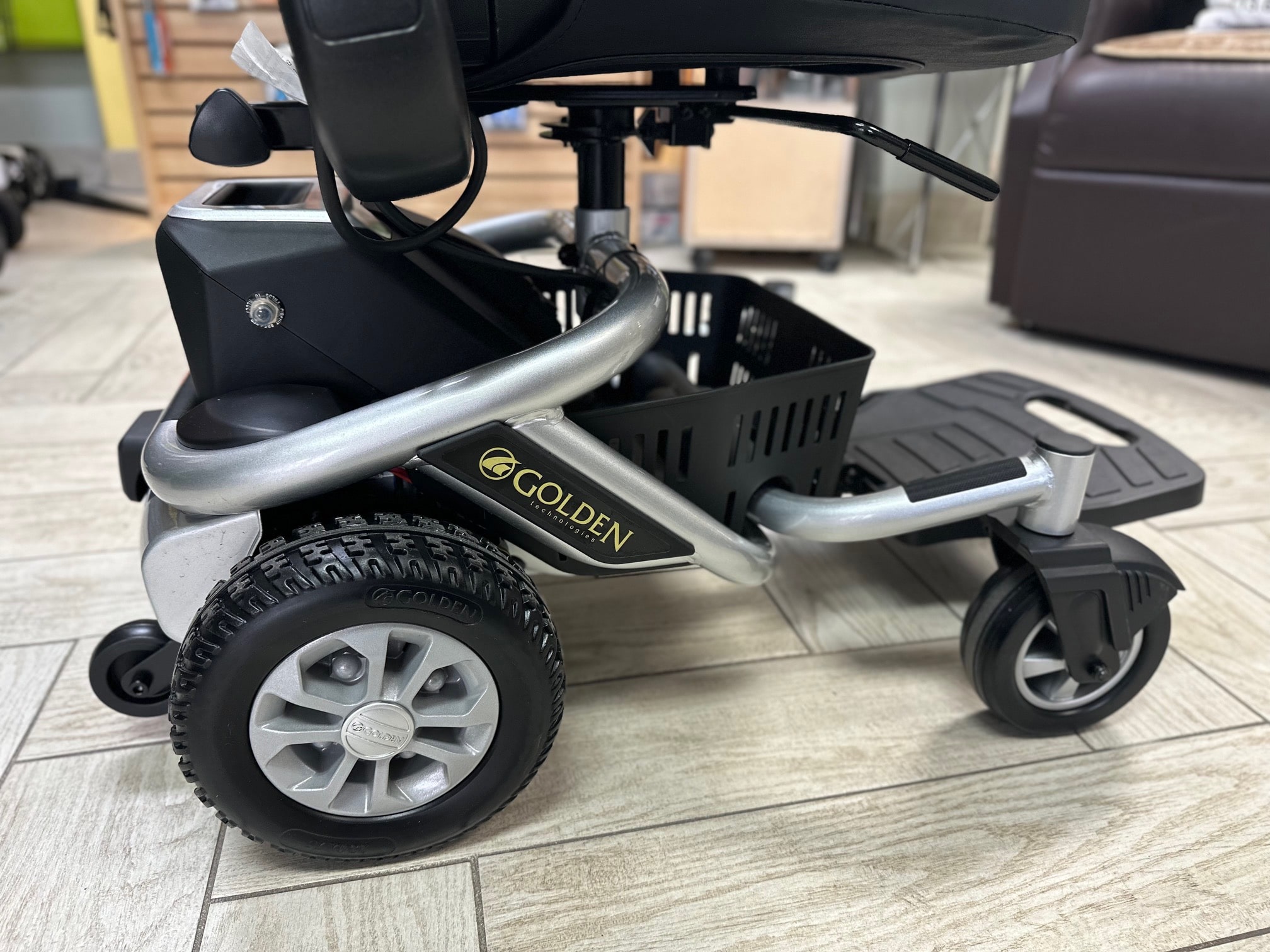 Lite Rider Envy Power Chair by Golden Technologies
